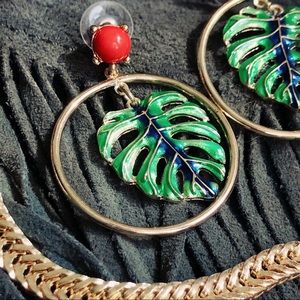 4/$35🇺🇸 GOLD TROPICAL Leaf Earrings
